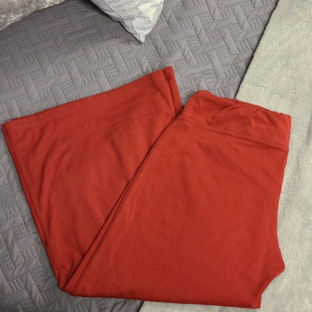 Capri workout pants